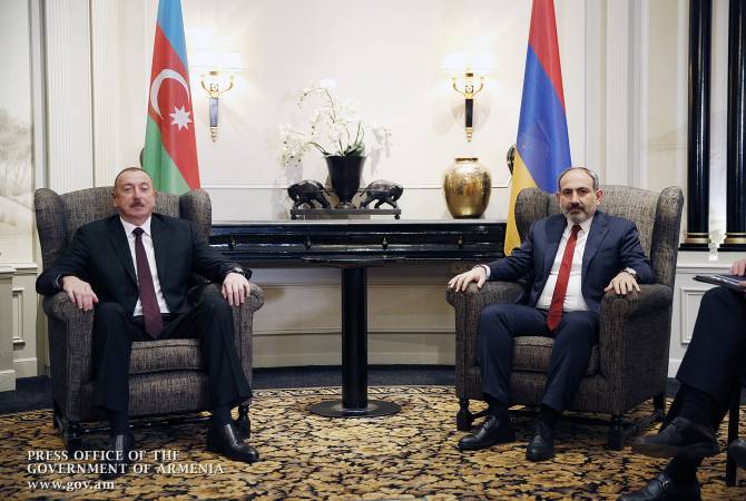 Paşinyan-Aliyev baş başa görüşmesinden sonra görüşme yine AGİT temsilcilerinin katılımıyla devam ediyor