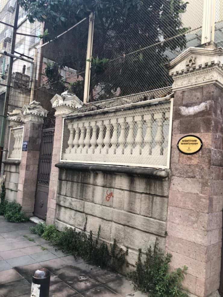 В Турции неизвестный человек пыталися поджечь синагогу