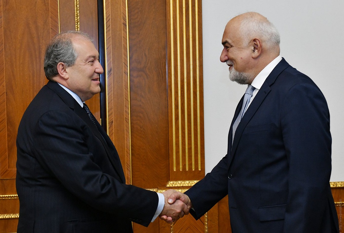 Cumhurbaşkanı Sarkisyan, Romanya Parlamentosu Ermeni Milletvekili ile iki ülke arasındaki işbirliğini ele aldı