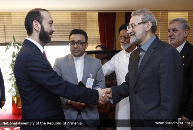 Ali Laricani, Ermenistan Meclis Başkanı'nı İran'a davet etti
