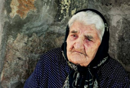 Ermeni Soykırımı'ndan kurtulan 108 yaşındaki kadın Tsitsernakaberd’de Soykırım kurbanlarını anacak