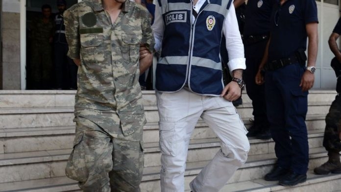 Թուրքիայում գյուլենականների հետ կապի մեղադրանքով 137 զինվորականներ է կալանավորվել
