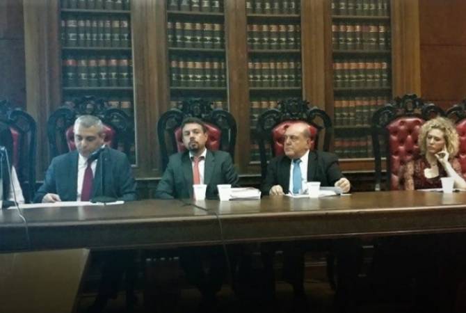 Karabağ Dışişleri Bakanı, Arjantin'de soykırım konulu bir konferansa katıldı