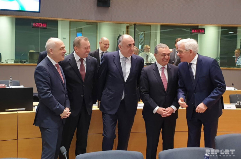 Ermenistan ile Azerbaycan Dışişleri Bakanları Brüksel'de bir araya geldi