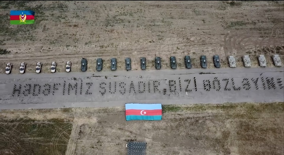 Azerbaycan ordusundan Karabağ'a "barışçıl" mesaj: "Hedefimiz Şuşi'dir"