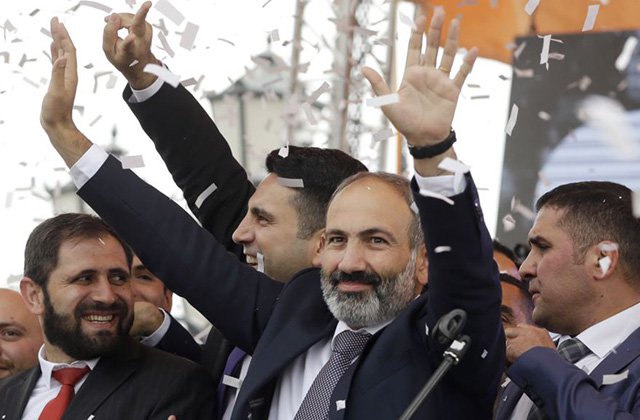 Nikol Paşinyan’ın son 100 gün faaliyetleri Ermenistan toplumunun yüzde 74.1’i olumlu buluyor