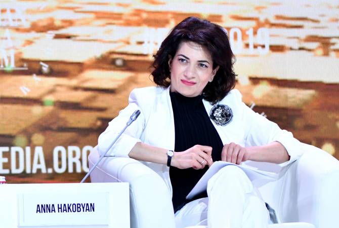 Ermenistan Başbakanı’nın eşi Anna Hakobyan: Bir kadın ve anne olarak anlaşmazlığın barış yoluyla çözümünden yanayım