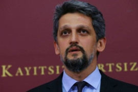 Garo Paylan: "Yoksulları daha da yoksullaştıran derin bir ekonomik kriz içindeyiz"