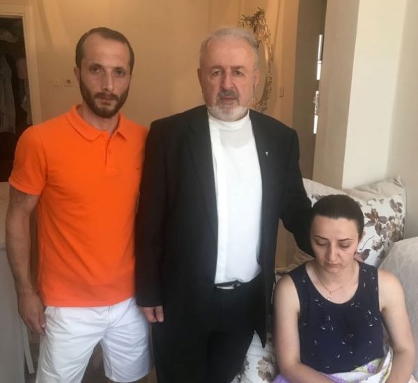 İstanbul’da saldırıya uğrayan Ermeni aile Ermenistan’a dönüyor