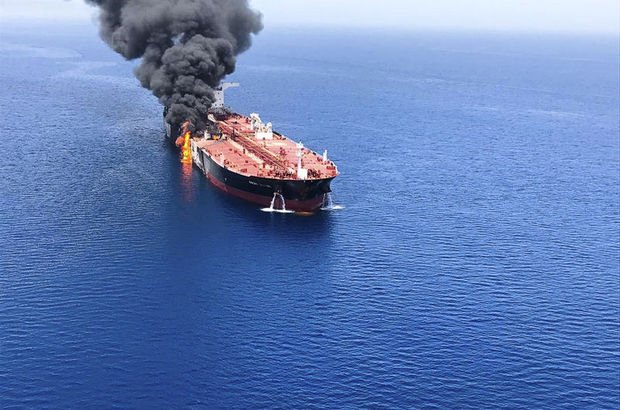 İki tanker saldırıya uğradı, dünyanın gözü Umman Körfezi'ne çevrildi