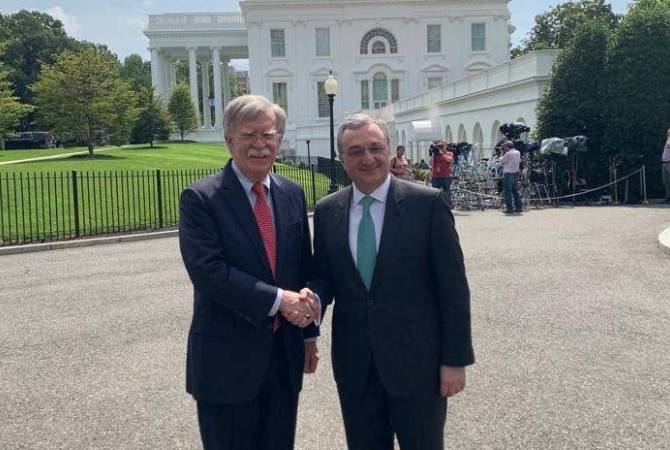 Washington'da Ermenistan Dışişleri Bakanı John Bolton ile bir araya geldi