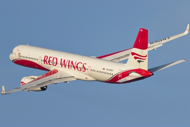 Red Wings havayolu şirketi yolcularına Gürcistan yerinde Ermenistan rotasını öneriyor