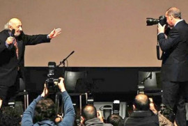Էրդողանը Ճապոնիայում բացելու է Արա Գյուլերի լուսանկարների ցուցահանդեսը