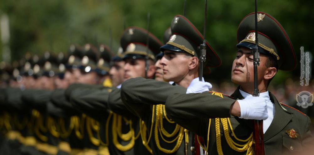 Ermenistan Silahlı Kuvetleri'nin Şeref Kıtası Minsk'te düzenleyecek askeri yürüyüşe katılacak