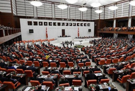 Milliyet. Թուրքիայի մի խումբ քաղաքացիներ խորհրդարանից պահանջում են հակազդել Հայոց ցեղասպանության բանաձևերի ընդունմանը