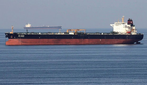 'İran, İngiltere'ye ait petrol tankerini durdurmaya çalıştı'