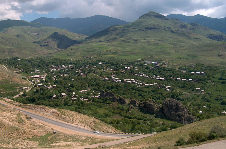 Azerbaycan Silahlı Kuvvetleri Nahçıva’dan Ermenistan’a doğru ateş açtılar (foto)