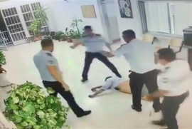 Турецкая полиция в Северном Кипре жестоко избила иностранного туриста (видео)
