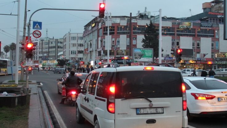 Թուրքիայում 1 օրում շուրջ 8000 վարորդ չի ենթարկվել կարմիր լույսի պահանջին