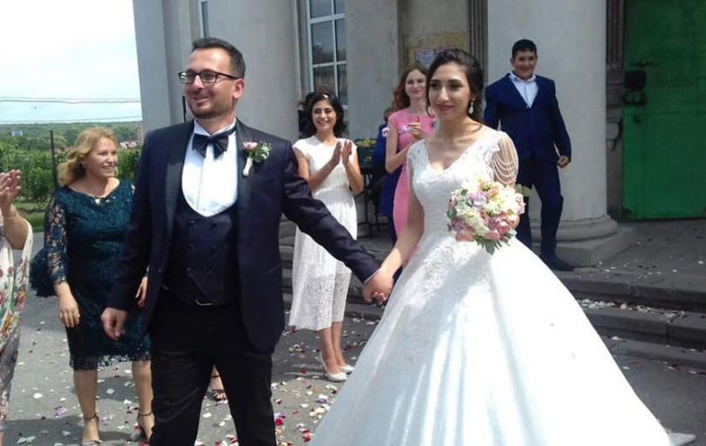 Ninesinin sözünden çıkmayan Ali Yalçınkaya Ermeni kızla evlendi