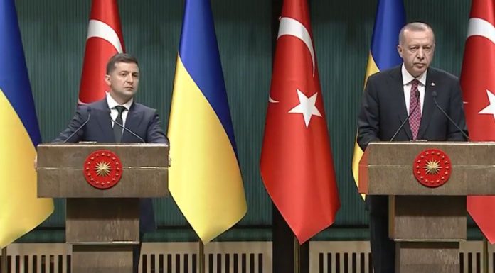 Эрдоган пообещал Зеленскому не признавать Крым