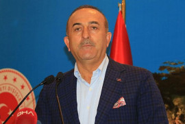 Չավուշօղլուն՝ ԱՄՆ-ին. «Կամ միասին ենք մաքրելու Եփրատի արևելքը ահաբեկիչներից, կամ դա կանի Թուրքիան»
