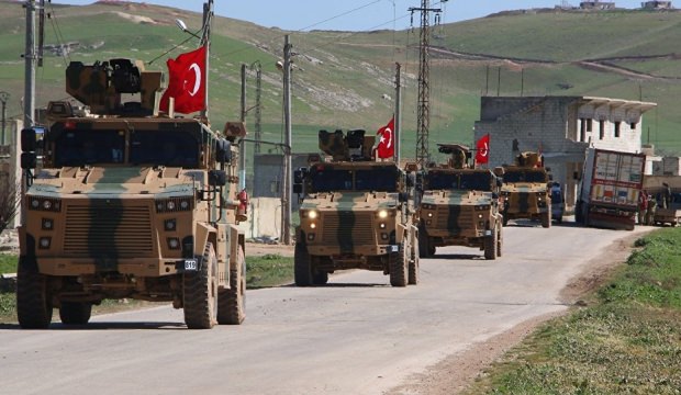 Россия и Турция совместно патрулируют в городе Тель-Рифат на севере Сирии