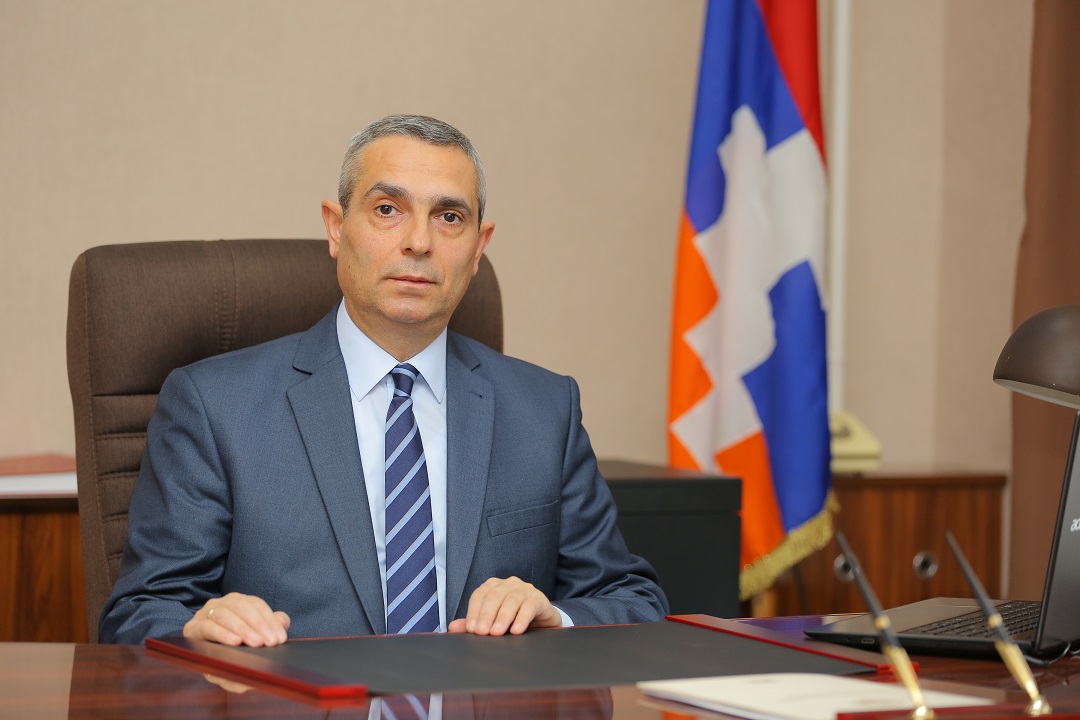 Karabağ Dışişleri Bakanı, Kızılhaç temsilcisi ile bir araya geldi