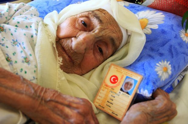 Թուրք 113-ամյա տատիկը տեսել է 3 սուլթան, 12 նախագահ և 27 վարչապետ