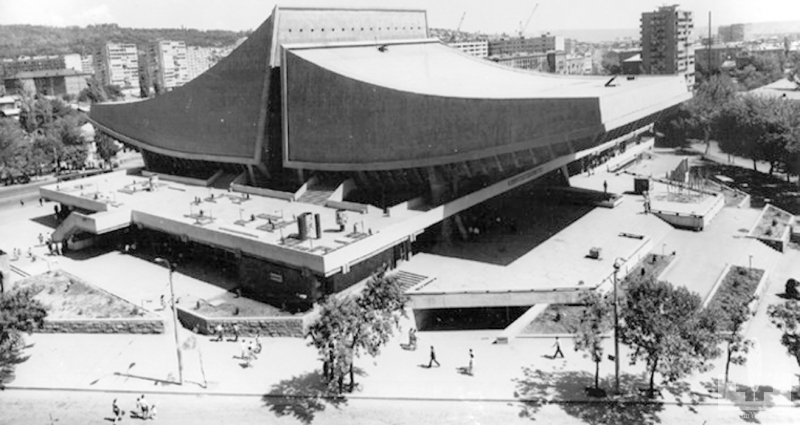 Ermenistan'da bulunan  ‘Rosia’ sineması Sovyet modernizmin en etkili binaların listesine dahil edildi