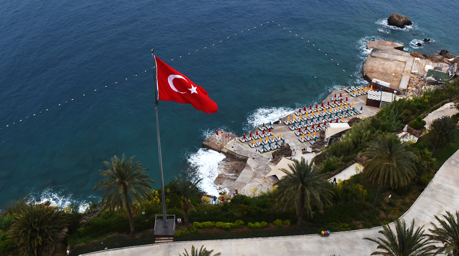 Десятки российских туристов погибли в Турции с начала туристического сезона.