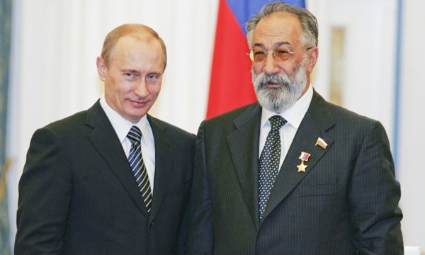 Vladimir Putin'den Ermeni bilim adamına "Vatana hizmet" madalyası