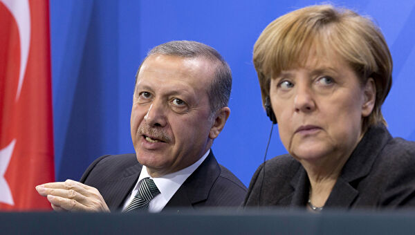 Президент Турции и канцлер Германии обсудили по телефону ситуацию в Сирии
