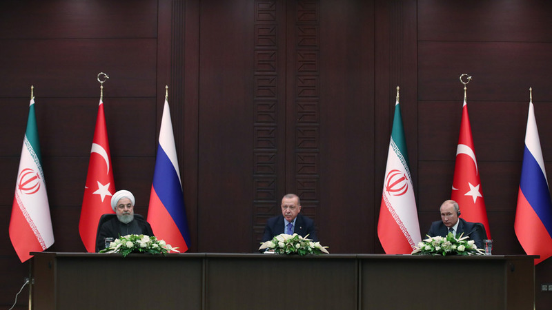 Президенты РФ, Турции и Ирана договорились содействовать скорейшему началу работы Конституционного комитета Сирии