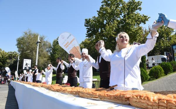 Ermenistan’da dünyanın en büyük tatlı ketesi yapıldı