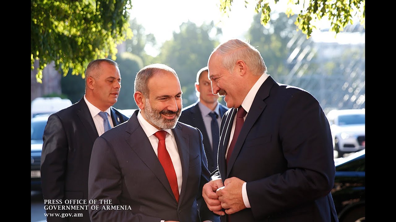 Lukaşenko Paşinyan’a: Siz ve Aliyev arkadaşımsınız, ne yapabilirim?