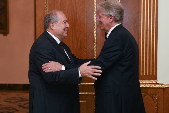 Ermenistan Cumhurbaşkanı, ABD Kongre üyesi Frank Pallone'yi ağırladı