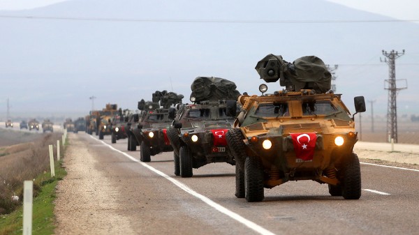 Турция в шаге от нового вторжения в Сирию: США покидают север Сирии