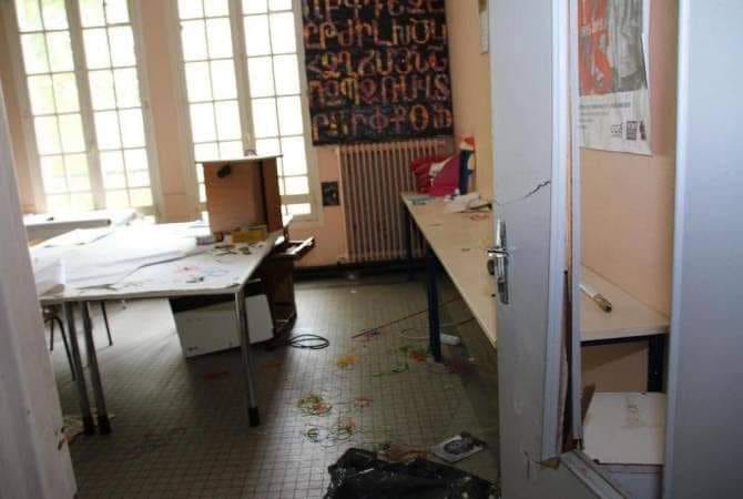 Sevr şehrinde Ermeni okuluna saldırı düzenlendi