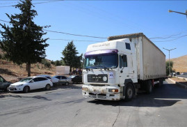 BM'den İdlib'e 37 TIR insani yardım