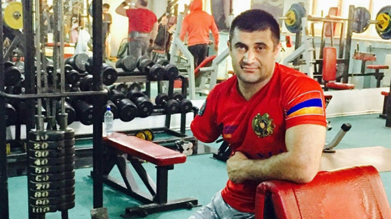 Ermeni Yarbay dördüncü kez Dünya Bilek güreşi şampiyonu oldu