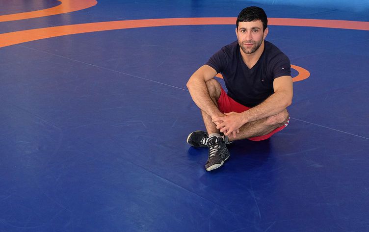 Ermeni güreşçi Macaristan’da dünya şampiyonu oldu