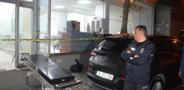 В Стамбуле доктор застрелил врача-азербайджанку