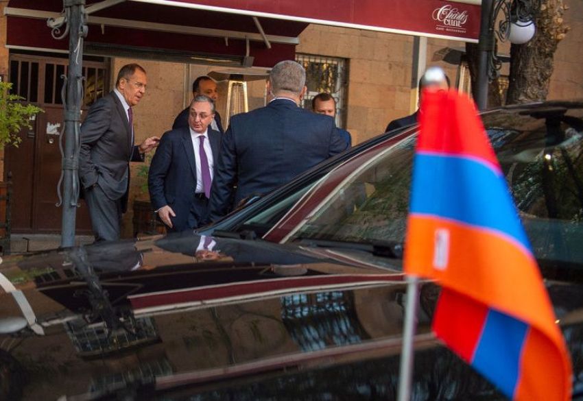 Ermenistan Dışişleri Bakanı, Lavrov'un ziyaretini yorumladı: "Dostluğumuzun temelleri çok sağlamdır"