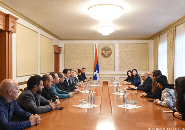 Karabağ Cumhurbaşkanı Ukrayna’dan gelen Ermeni iş adamlarını kabul etti