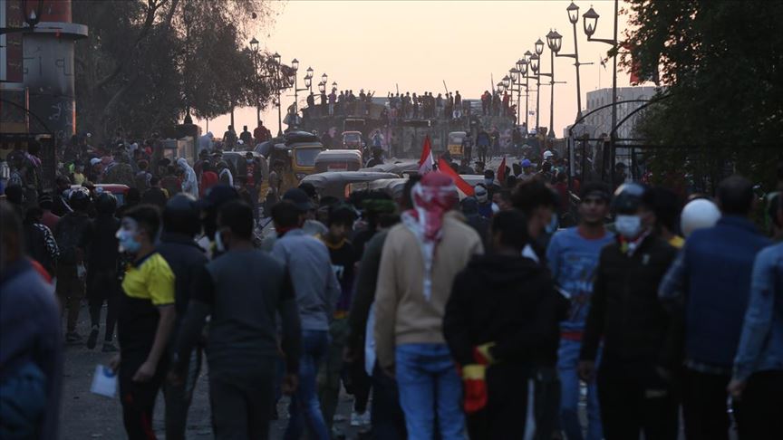 Irak’ın Zikar vilayetinde göstericilerin öldürülmesi üzerine istifa sesi geldi