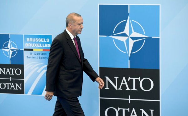 Эрдоган пригрозил бойкотировать планы НАТО по защите Польши и Балтии, если ...
