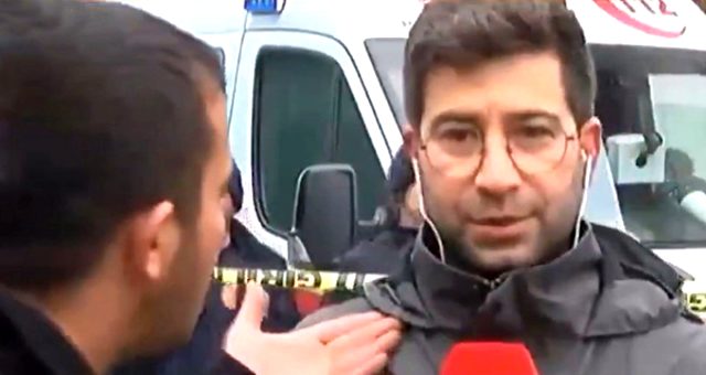 Թուրքիայում ուղիղ եթերի ժամանակ հարձակվել են լրագրողի վրա (տեսանյութ)