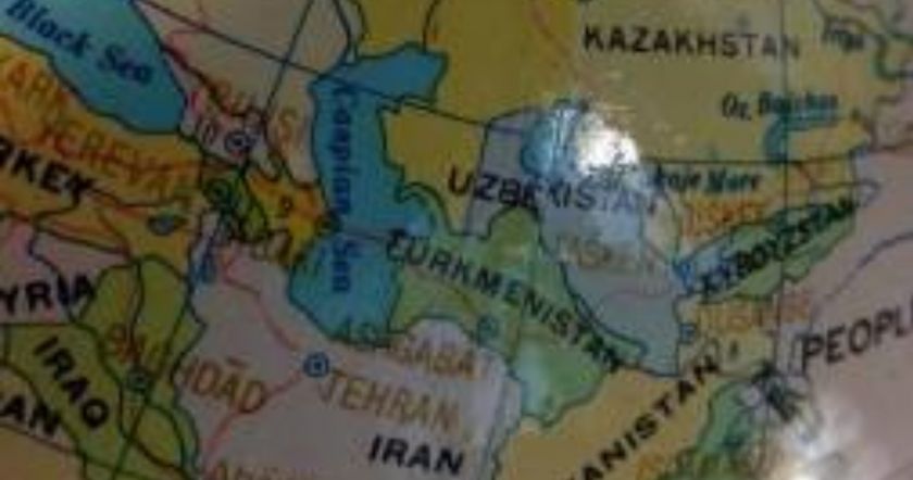 Azerbaycan okullarında yer alan ve Çin’den gönderilen haritalarda Karabağ ve Nakhijevan Ermenistan sınırları içinde resmedildi