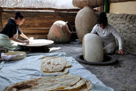 Ermeni lavaş ekmeği hakkında kitap The National Post tarafından haftanın aşçılık kitabı olarak tanındı